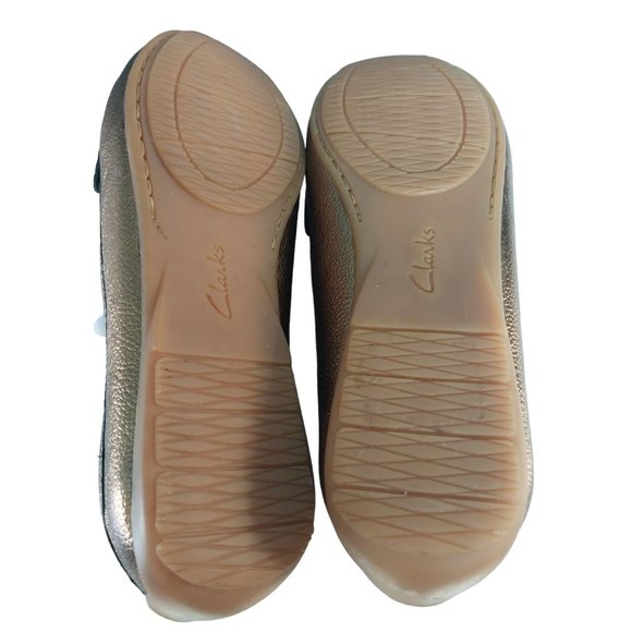 Clark's Artisan Doraville Nest Gold Leather Slip-On Loafers Shoes Women's Sz 7 W - Picture 6 of 9